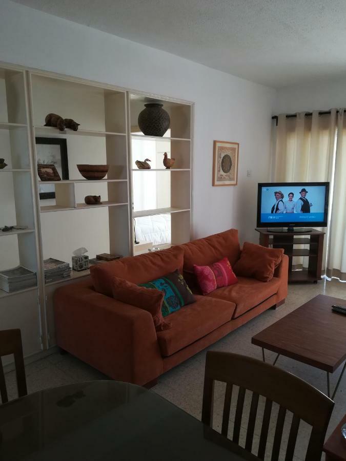 Sevi's Place, 3 Bedroom Flat, 110 S.m Апартаменты *